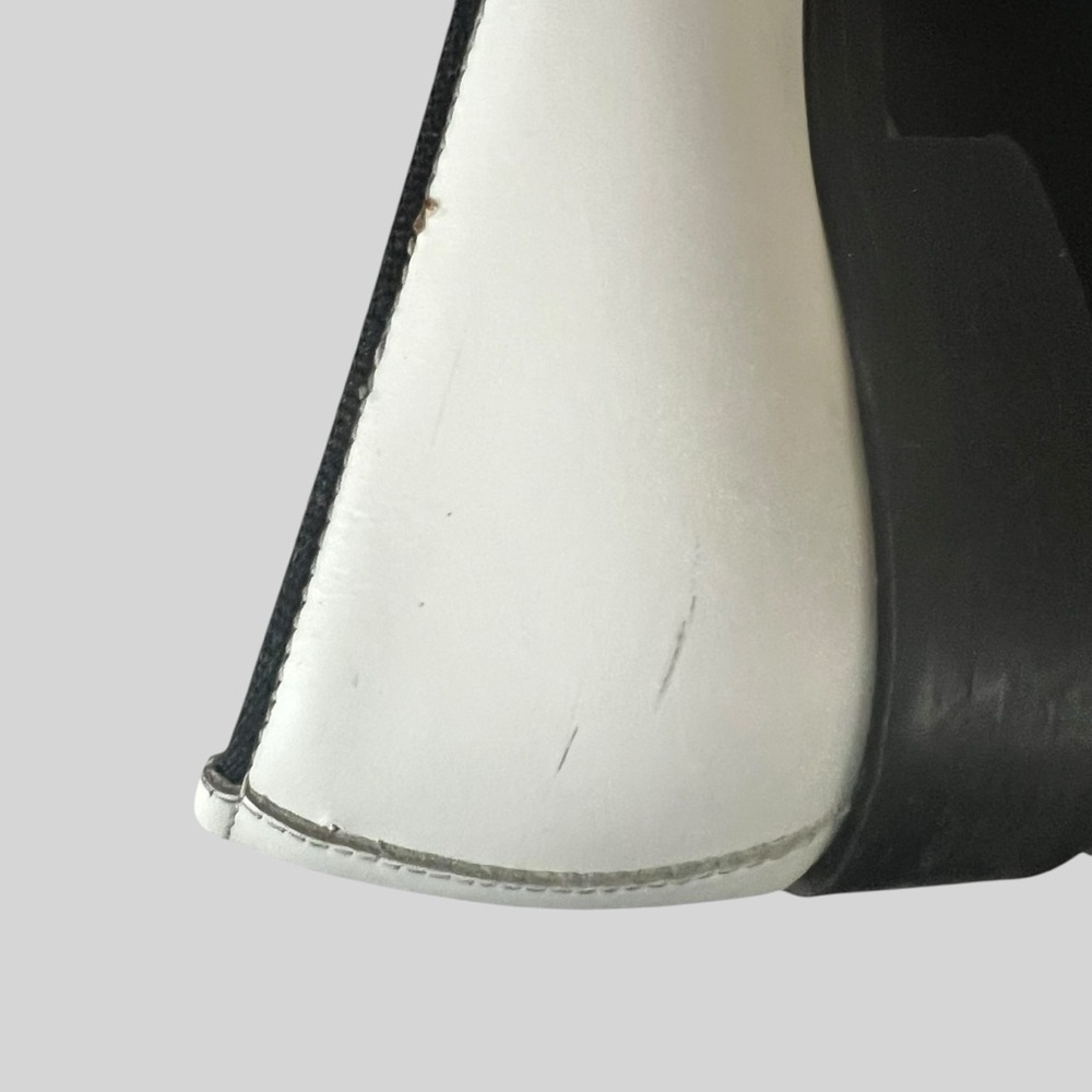 Everlane Women's White and Black Loafers - Picture 8 of 9